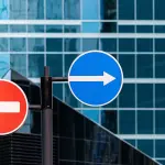 Segnaletica stradale: ecco le peculiarità dei segnali orizzontali e verticali